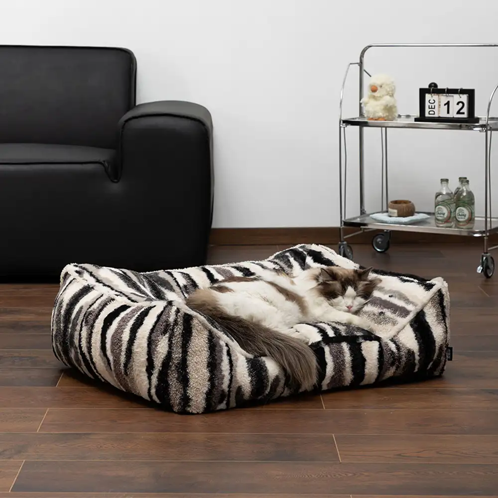 Artistic Faux Lambs Wool Warm Scratch-Resistant & Deep Sleep Comfort Large Dog Bed - News Pet Shop