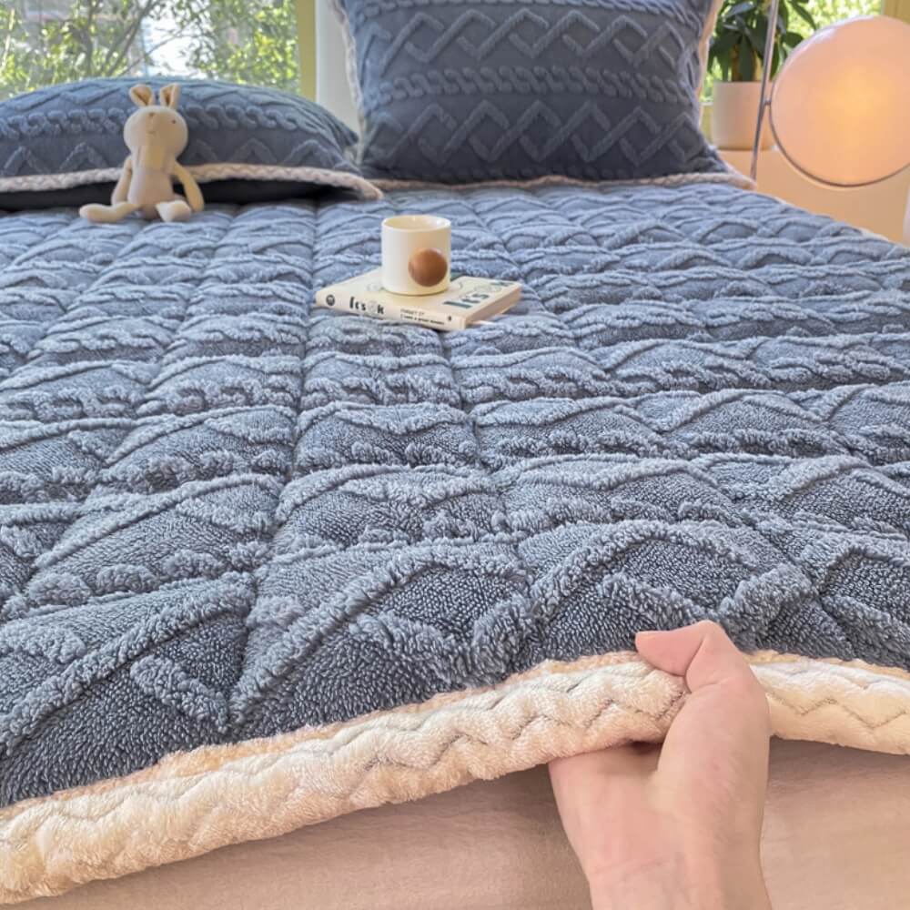 Twisted Jacquard Plush Thick Comfortable Non-Slip Mattress Topper - News Pet Shop
