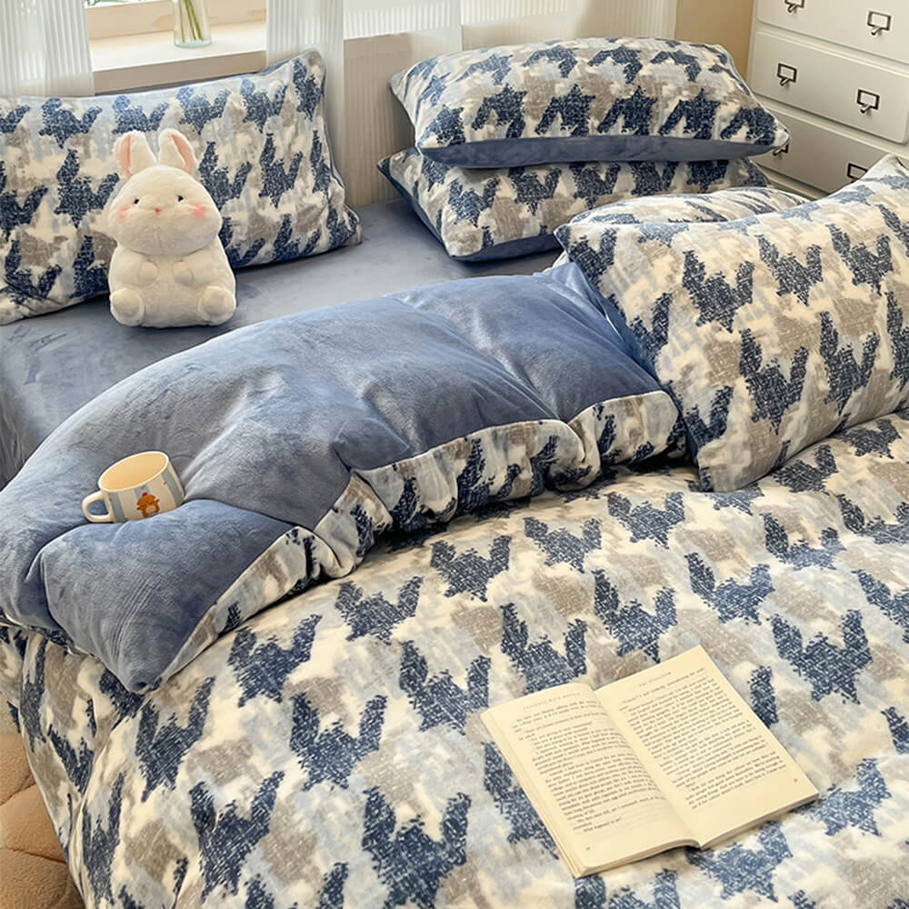 Line Art Milk Velvet Warm Bedding Protector Bed Sheet Set - News Pet Shop