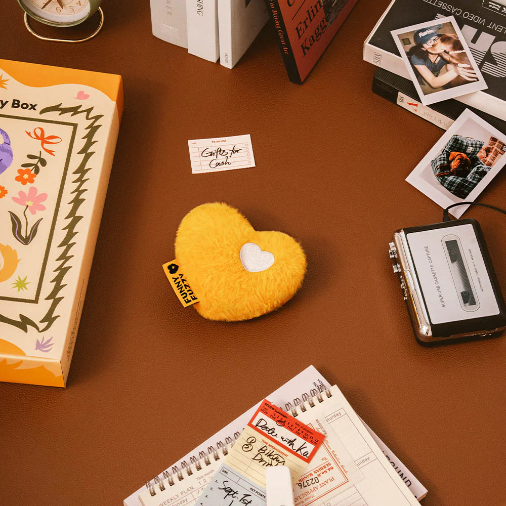 FUNNYFUZZY Plush Squeaky Dog Toy - News Pet Shop