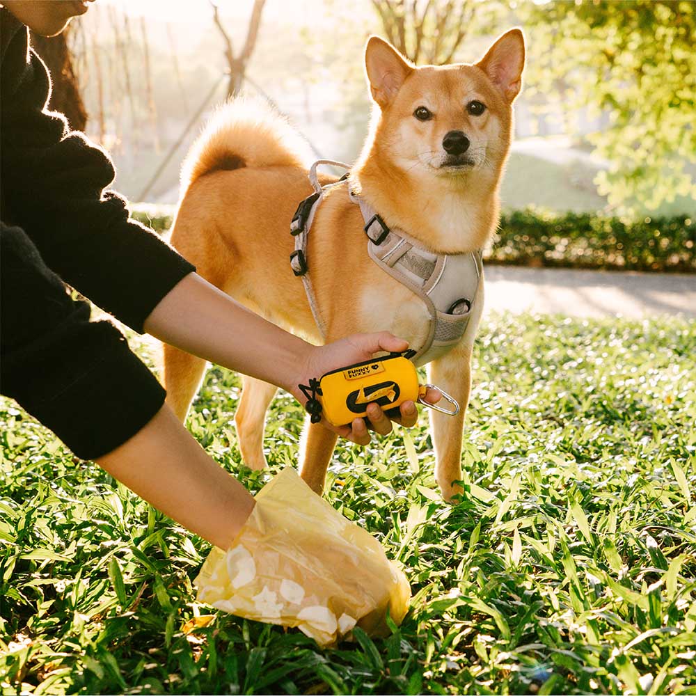 FUNNYFUZZY Waterproof Leash Attachable Poop Bag Dispenser - Flexi Walker - News Pet Shop