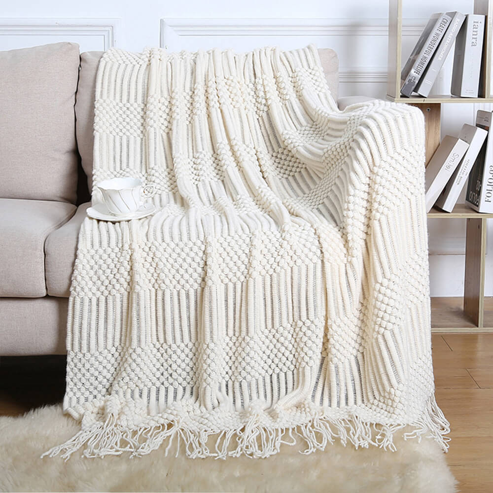 Luxuriously Soft Cozy Knitted Fleece Fringed Edges Throw Blanket - News Pet Shop