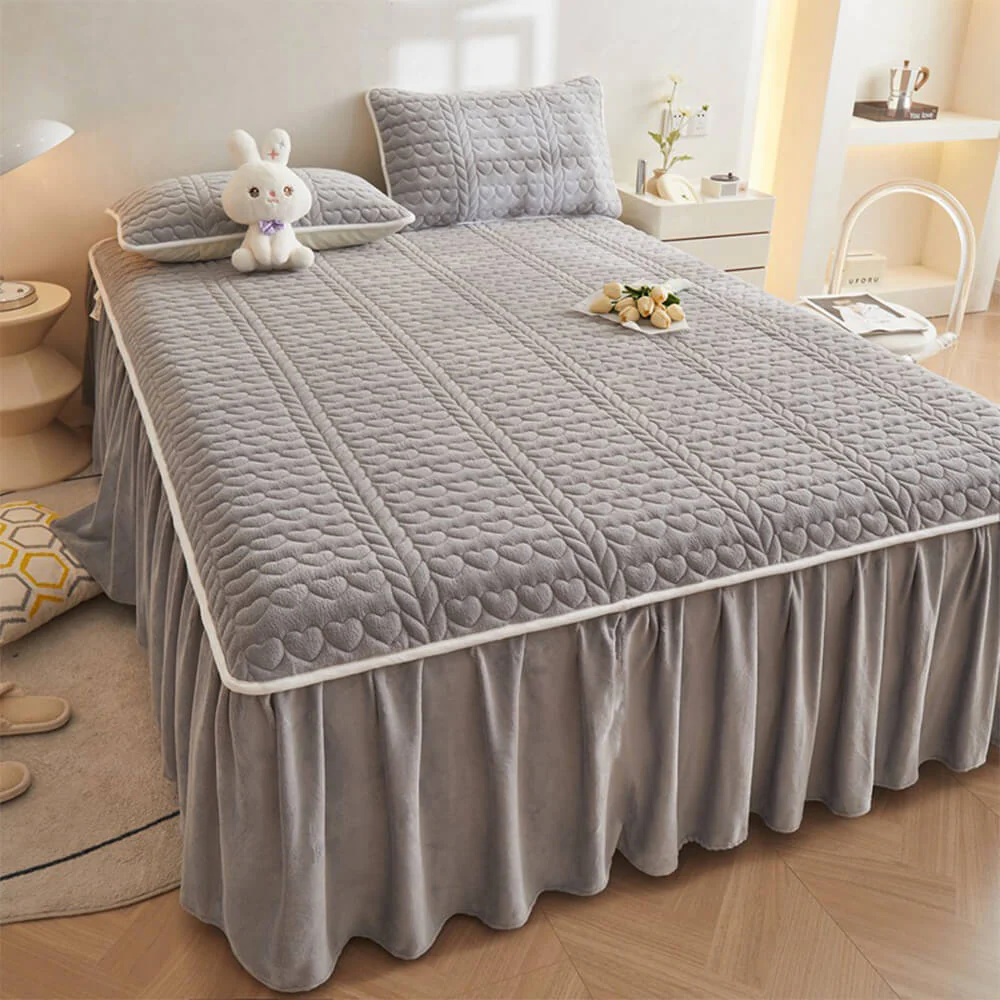 Creamy Milk Velvet Quilted Bed Skirt Set - News Pet Shop