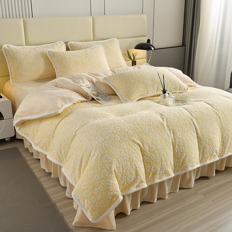 Elegant Carved Velvet Floral Bedding Skin-Friendly Bed Sheet Set - News Pet Shop