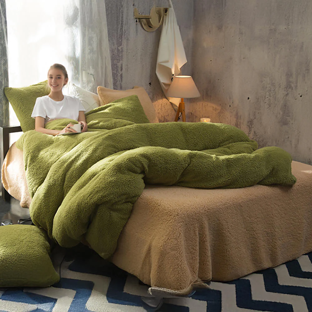 Reversible Two-Tone Thickened Warm Sherpa Fleece Bed Sheet Set - News Pet Shop