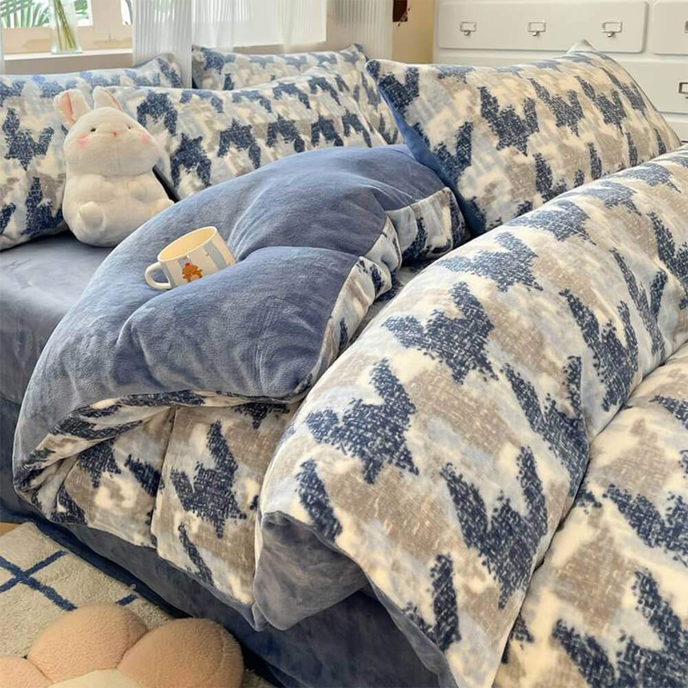 Line Art Milk Velvet Warm Bedding Protector Bed Sheet Set - News Pet Shop