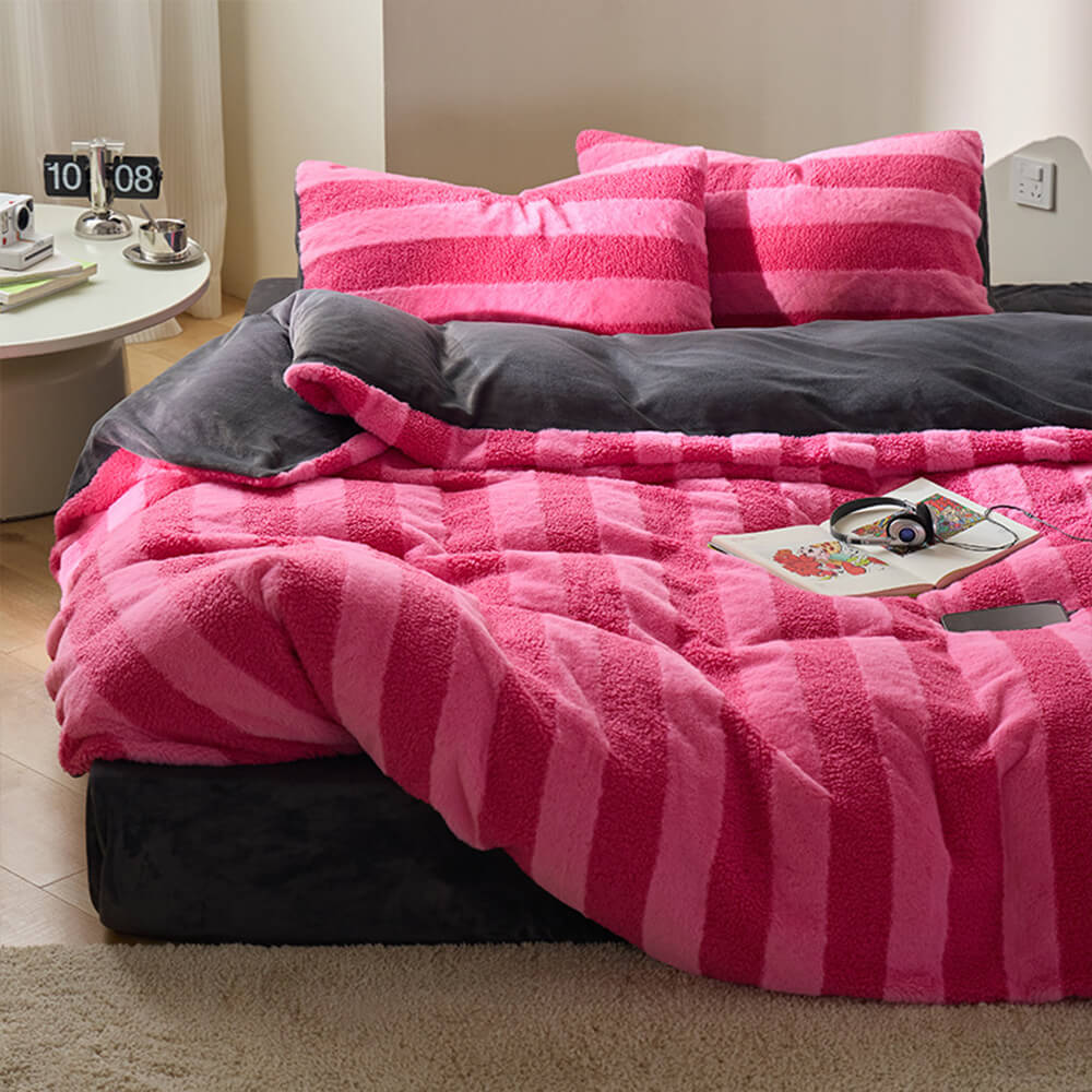Dual-Sided Cozy Striped Bed Sheet Set - News Pet Shop