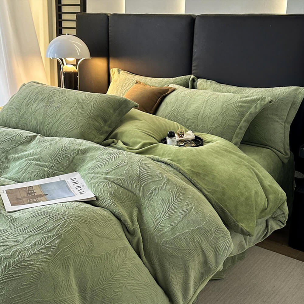 Natural Leaf Embossed Warm Milk Velvet Bed Sheet Set - News Pet Shop
