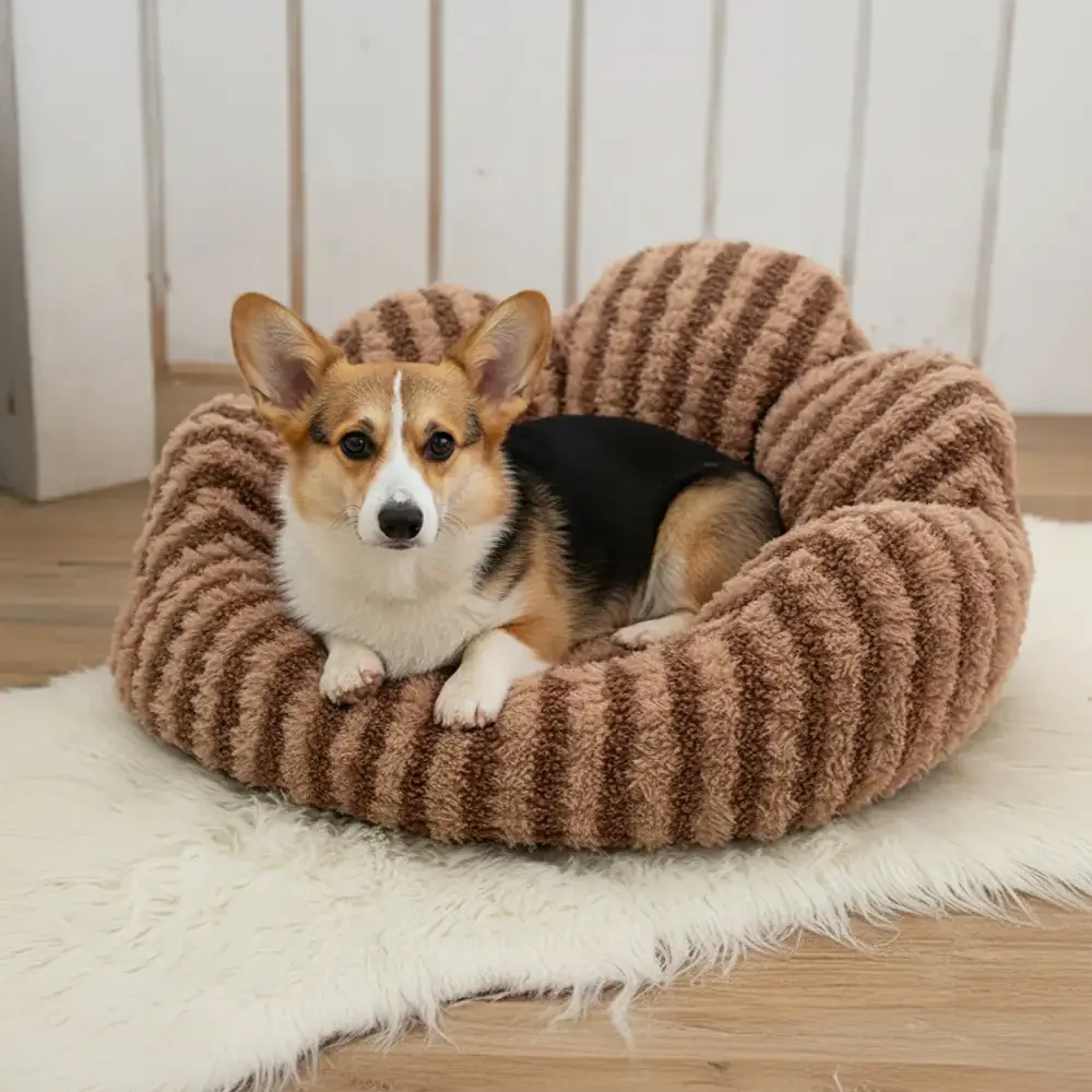 Petal-Shaped Striped Plush Pet Sofa Bed - News Pet Shop